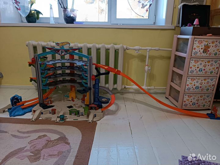 Hot wheels парковка