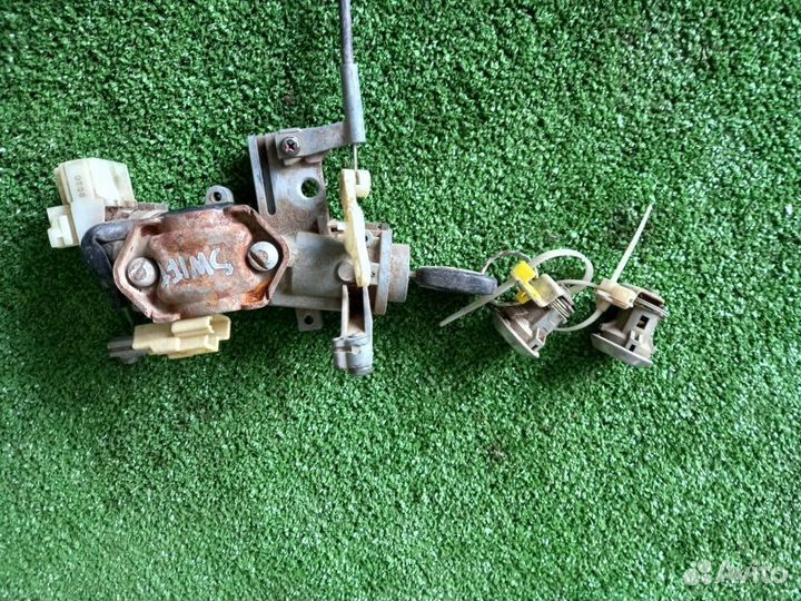 Замок зажигания Suzuki Swift 2000-2005