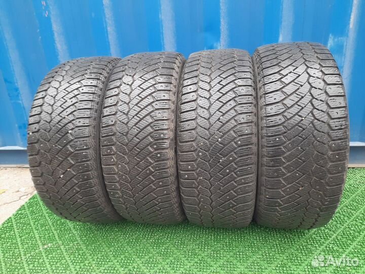 Gislaved Nord Frost 200 235/55 R17 103T