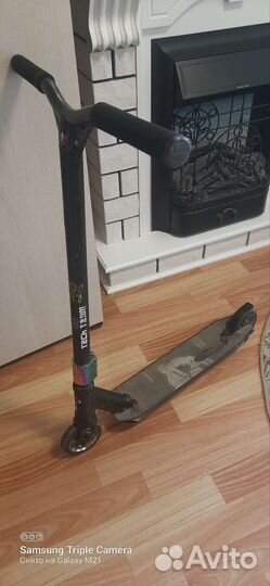 Трюковой самокат tech team comrade