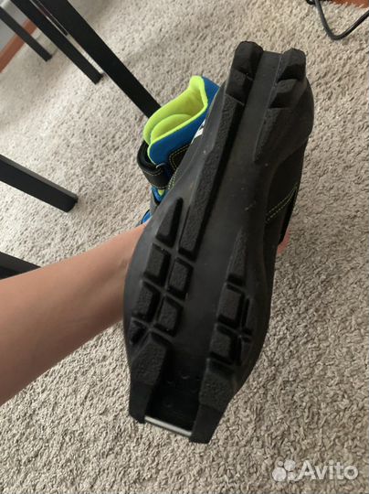 Лыжные ботинки