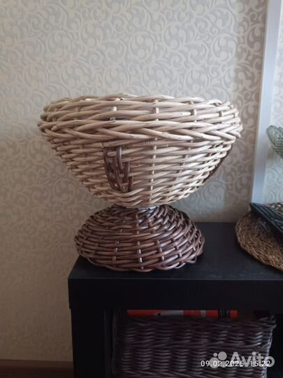 Кашпо из искусственного ротанга