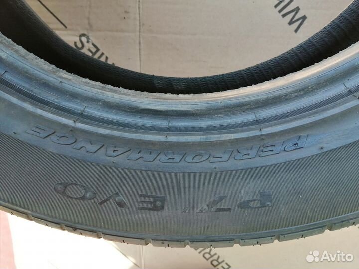 Pirelli Ice Zero 215/55 R17 V