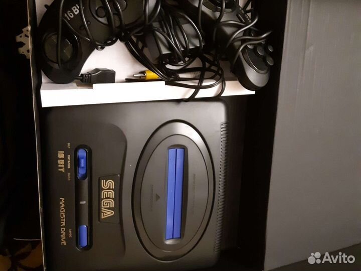 Игровая приставка sega 16 бит