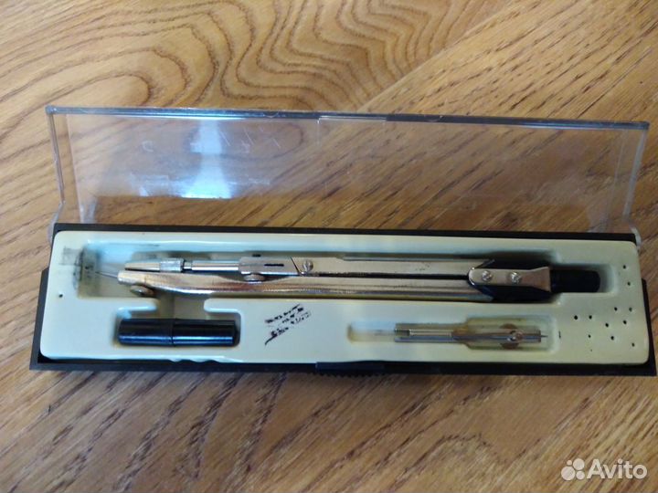 Готовальня ученическая