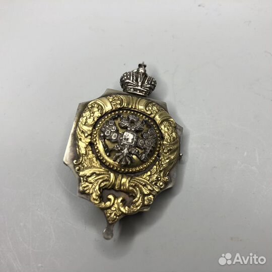 Редкость. Серебрянный знак к свадьбе Романовых