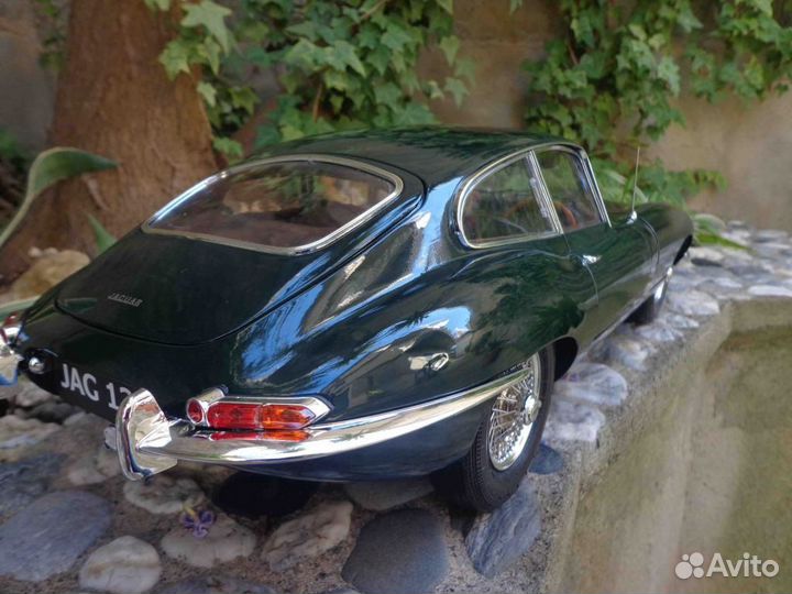 Модель 1:8 Jaguar E-Type DeAgostini