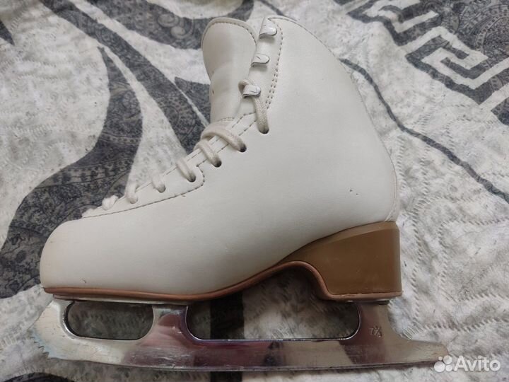 Edea motivo 210 19,7 см по стельке