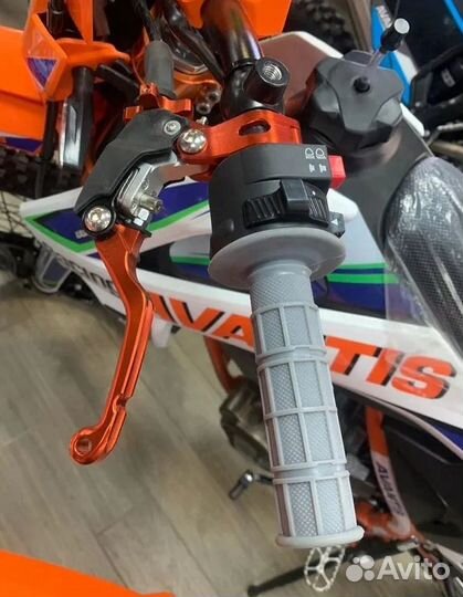 Мотоцикл эндуро Avantis A5 Lux Витрина