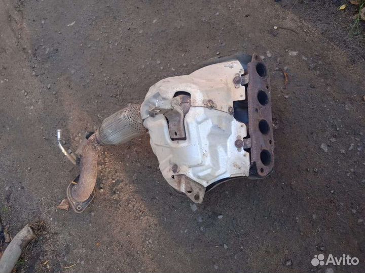 Коллектор Мазда 2.0