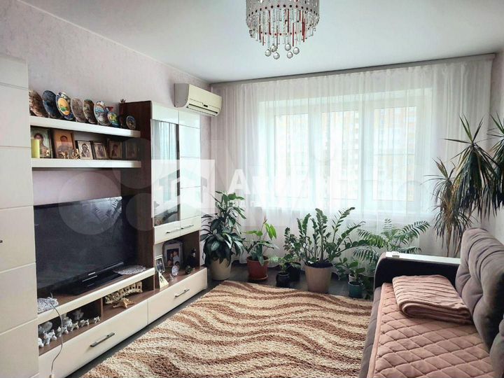 2-к. квартира, 65 м², 9/17 эт.