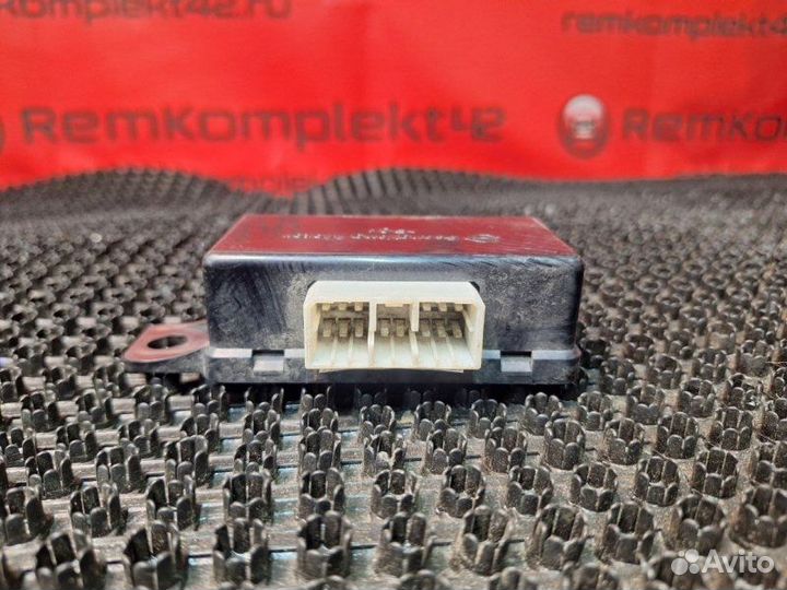 Блок управления парктроником Ssangyong Rodius AJ