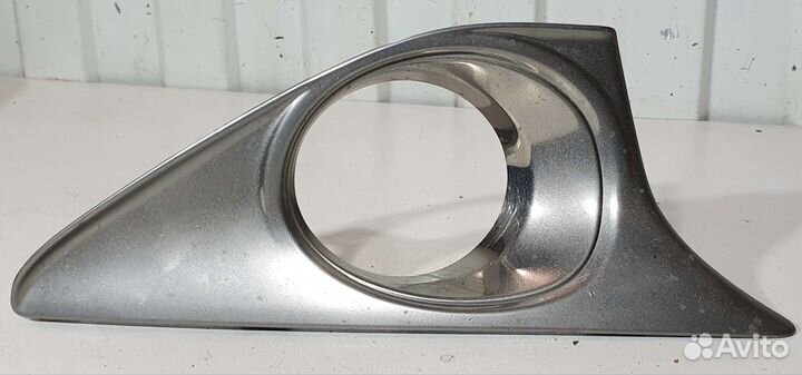 Накладка противотуманной фары Toyota Camry XV50