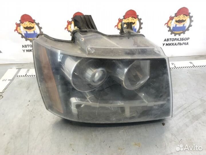 Фара передняя правая Chevrolet Tahoe GMT900