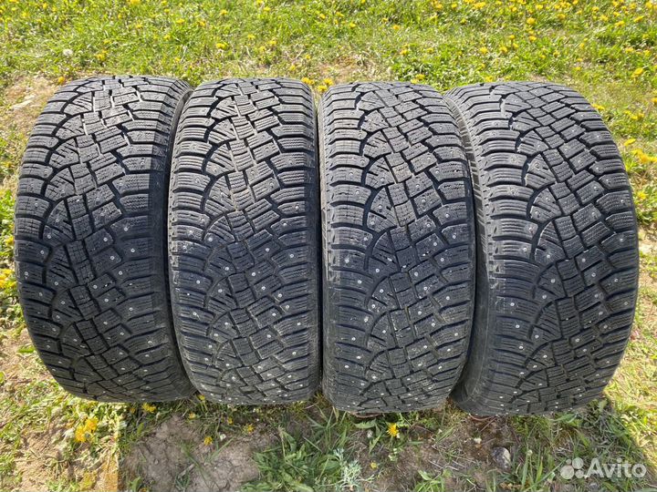 Continental IceContact 2 215/50 R17 95