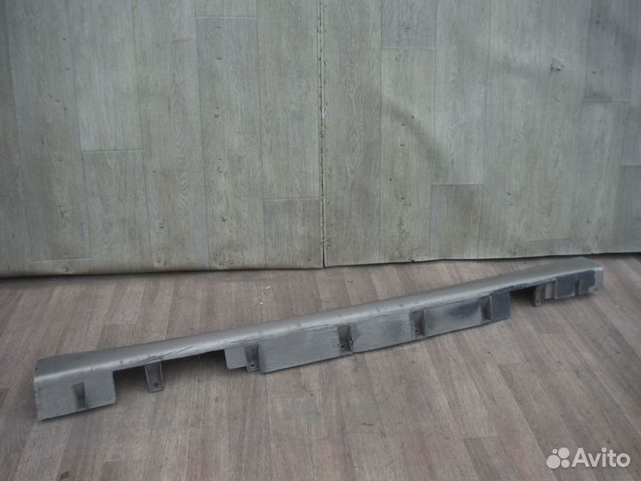 Порог накладка правый nissan Tiida 2010