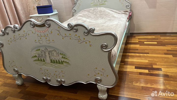 Детская комната для девочки