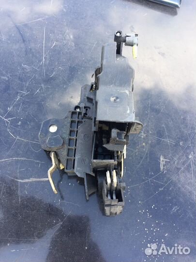 Замок водительской двери на мерседес W208