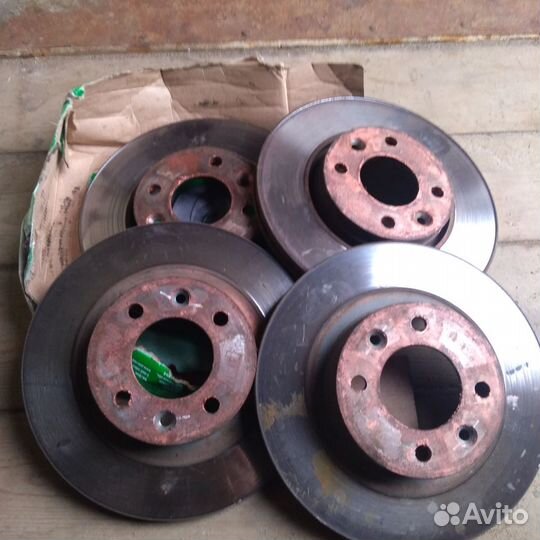 Диски с Весты б/у