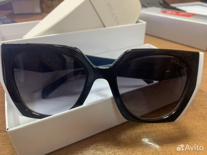 Солнцезащитные очки