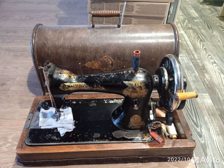 Швейная машина зингер