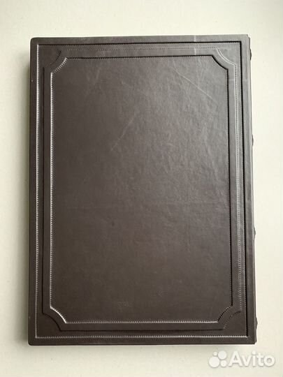 Книга почетных гостей (подарочная кожаная книга)