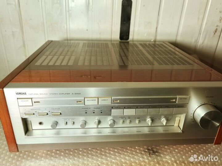 Интегральный усилитель Yamaha A2000