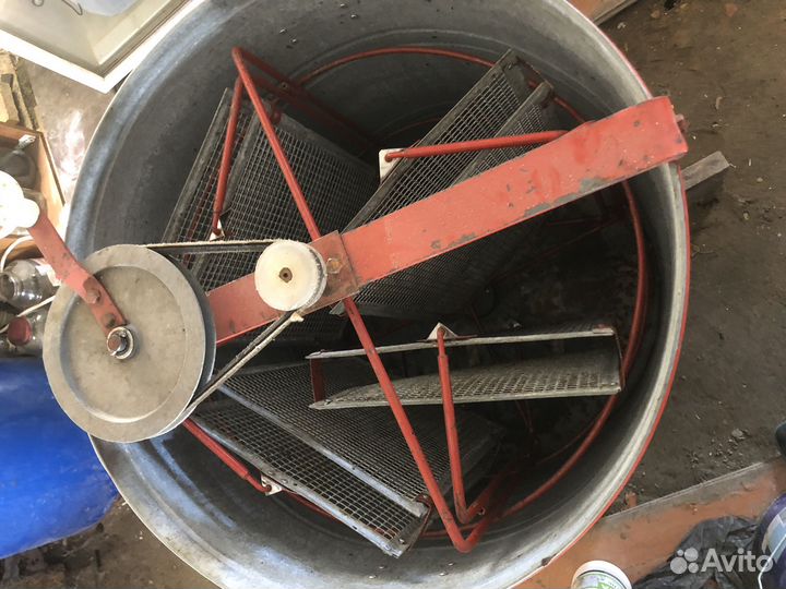 Медогонка 4 рамочная