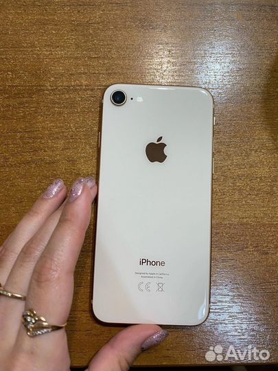 iPhone 8, 64 ГБ