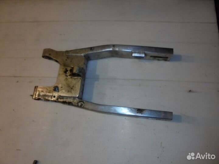 Маятник Honda, CB 250 F Hornet, 1999