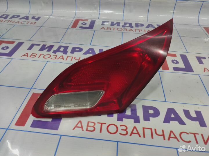 Фонарь задний внутренний правый Opel Astra (J) 122