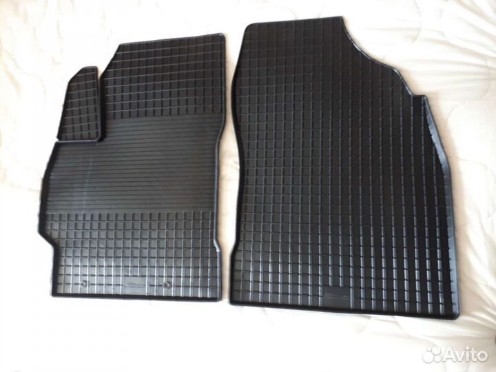 Автомобильные коврики резиновые toyota corolla 10