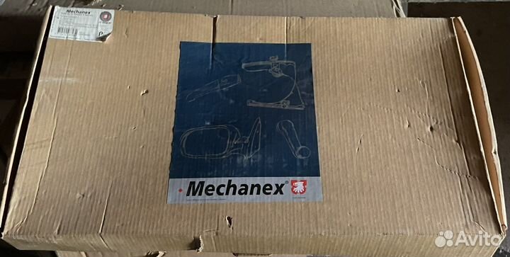 Стеклоподъемник передний правый Golf 4