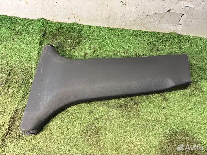 Обшивка стойки средней нижняя левая Kia Cerato