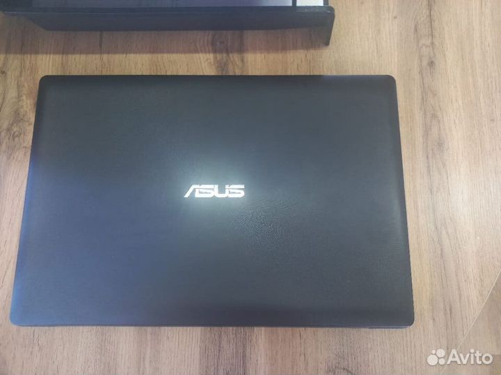 Ноутбук asus X553M