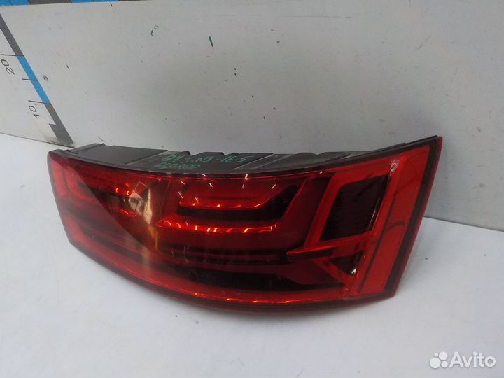 Фонарь задний правый Audi Q7/SQ7