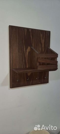 Ключница из дерева настенная