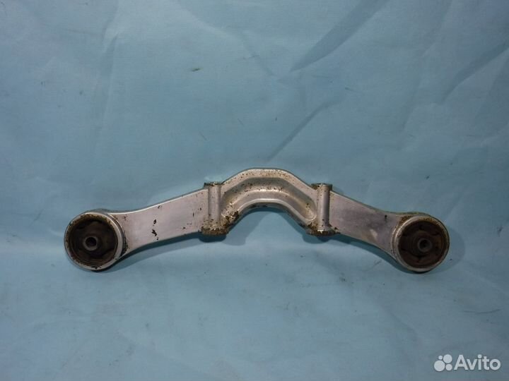 Кронштейн заднего редуктора Pajero 3 4 / Паджеро