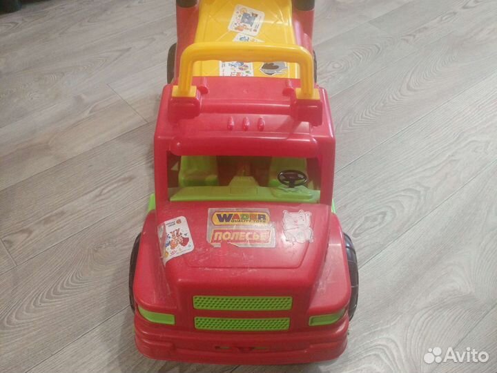 Детская машинка каталка