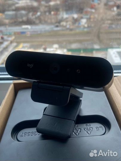 Веб камера Logitech brio