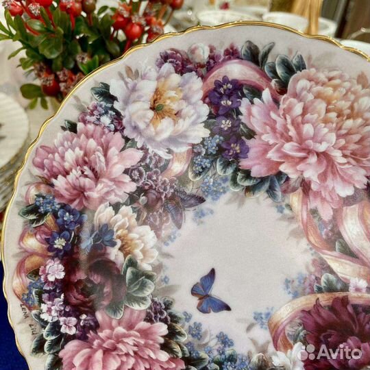 Тарелка Circle of Love от Лены Лью