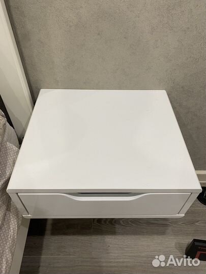 Тумба прикроватная