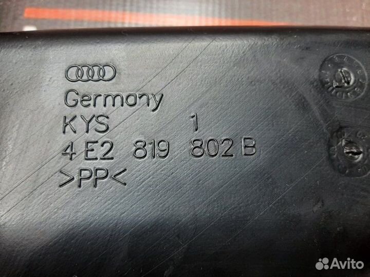 Воздуховод печки передний правый Audi A8 4E/D3 BVJ