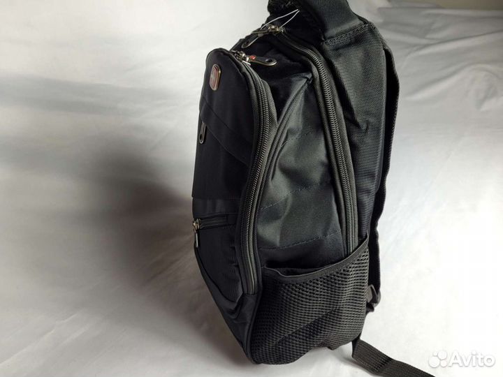 Рюкзак детский, очень качественный с наушниками