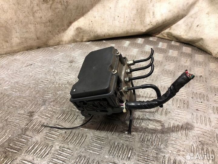 Блок ABS Nissan Teana J32 VQ25DE 2008