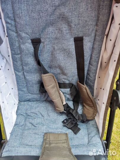 Прогулочная коляска трость