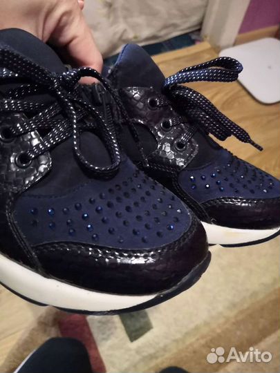 Кроссовки женские 34 размер