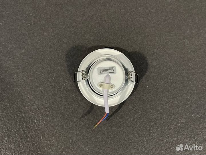 Светильник потолочный светодиодный