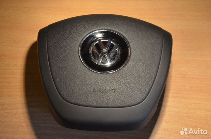 Крышка подушки безопасности Фольцваген Туарег 2