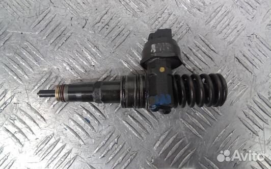 Форсунка дизельная audi A4 B7 (PML23AL03)